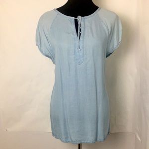 Liz Claiborne light blue tunic top size large used in good condition